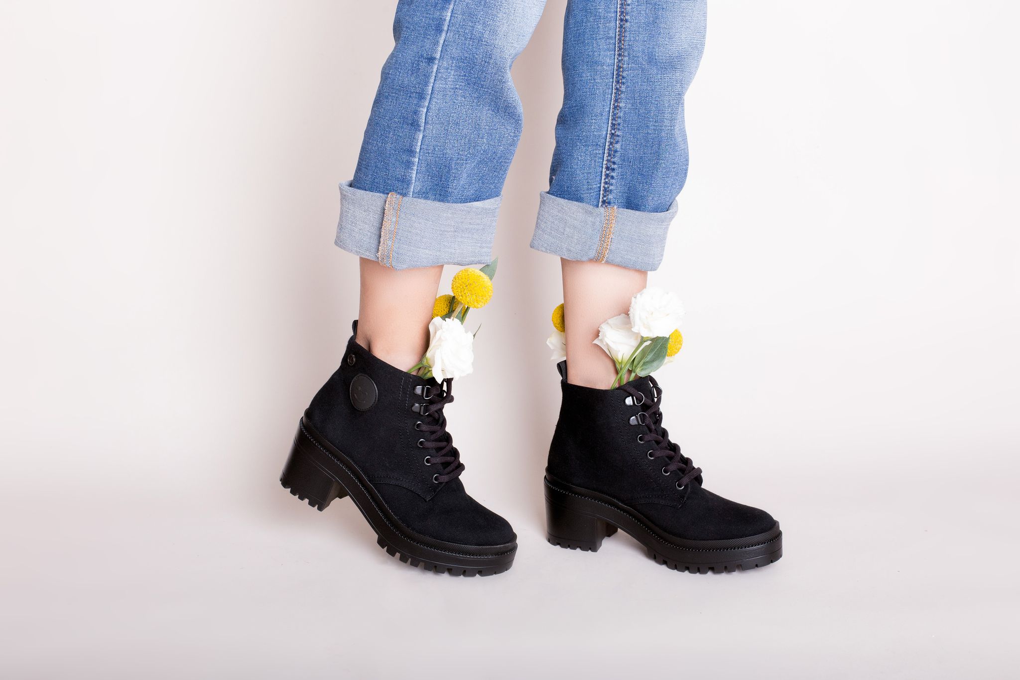 Loly in the sky - Te presentamos nuestra nueva línea eco: tenis y botas